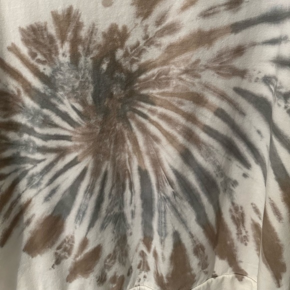 New Collection Tie Dye V-Neck Sweatshirt - Picture 2 of 8
